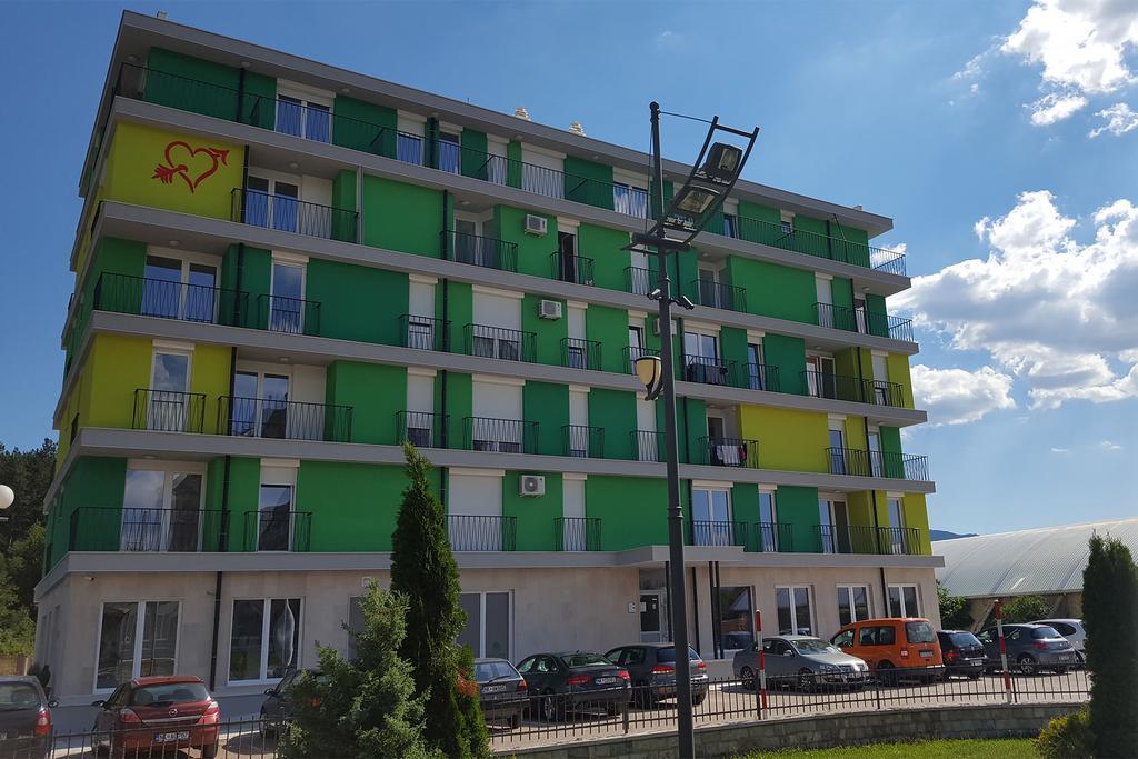 Green Trebjesa Apartment Nikšić エクステリア 写真